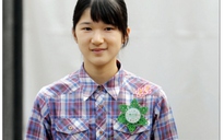 Công chúa Nhật Bản Aiko nghỉ học cả tháng vì áp lực thi cử