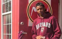 Nam sinh vô gia cư nhận học bổng toàn phần của Harvard
