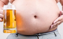 Tác hại khôn lường khi người thừa cân, béo phì uống rượu bia