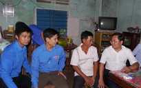 Đoàn công tác T.Ư Đoàn thăm các ngư dân ở Bình Định