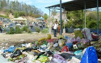 Xây bãi chứa rác trong nghĩa trang