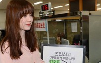 'Nàng cỏ' Goo Hye Sun lẻ bóng đi đăng ký kết hôn