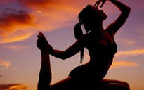 Yoga giúp ích cho bệnh nhân sống sót sau ung thư vú