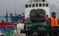 Cảnh sát biển cứu 10 ngư dân trôi dạt