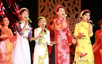 Phi Nhung dẫn Hồ Văn Cường đi hát 'tiếp sức' cho Đan Trường gây quỹ từ thiện