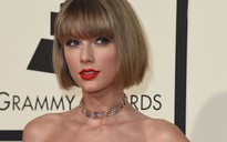 Taylor Swift bước đầu thắng thế trong vụ kiện bị DJ sàm sỡ