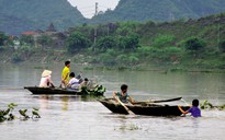 Mùa người người 'đi bằng tay' ở làng Kênh Gà