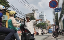 'Cò' khám chữa bệnh lộng hành: Trước bệnh viện công nào cũng có 'cò'