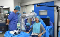 Nha sĩ robot trổ tài cấy ghép răng tự động