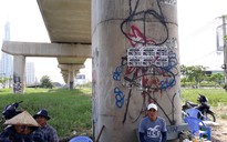 Metro TP.HCM chưa biết khi nào xong, trụ cầu đã đầy hình graffiti nguệch ngoạc