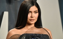 Kylie Jenner tiếp tục được Forbes bầu chọn là tỉ phú tự thân trẻ nhất thế giới