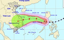 Bão số 10 đe dọa miền Trung, diễn biến phức tạp