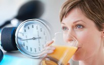 Khoa học phát hiện lý do vì sao nên uống 2 ly nước cam mỗi ngày