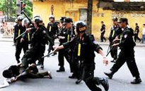 Nổ súng bắt nghi phạm đâm người, cắn công an ở Sài Gòn