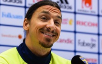 Ibrahimovic quay clip dằn mặt hậu vệ Premier League