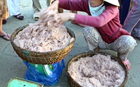 Ngư dân Đà Nẵng trúng mùa ruốc đầu năm