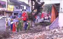 Sập công trình đang phá dỡ, hàng tấn bê tông đè chết 2 công nhân