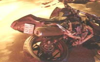 Tai nạn liên hoàn, mô tô phân khối lớn Kawasaki Z300 lao thẳng vào đầu ô tô