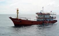 Cứu 3 ngư dân ngạt khí gas trên tàu cá