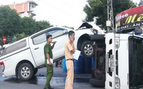 Tai nạn hy hữu: Xe bán tải đâm lật xe tải ở Đà Nẵng