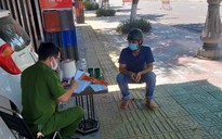 Đà Nẵng: Làm rõ shipper mượn băng đỏ của lực lượng chống dịch để qua chốt chống dịch