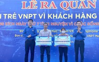 Trao học bổng học sinh vượt khó, hỗ trợ sửa chữa nhà xuống cấp