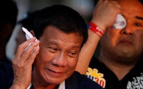 ‘Donald Trump của Philippines’ sẵn sàng đi ca nô tới gặp Trung Quốc