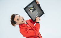 Sau Trấn Thành, Huỳnh Lập là nghệ sĩ hài thứ hai được trao ‘Nút vàng YouTube’
