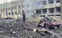 Chiến sự Ukraine tới trưa 10.3: Viện nhi bị đánh bom, hai bên đổ lỗi cho nhau