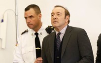 Kevin Spacey tái xuất sau cáo buộc lạm dụng tình dục