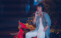Tài tử Han Jae Suk tập đi xe máy để đóng phim ở Việt Nam