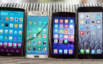 Bphone 'đọ' màn hình với các siêu phẩm smartphone