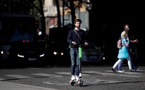Uber hợp tác Lime mang xe scooter vào ứng dụng Uber