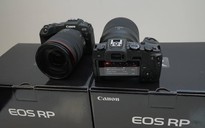 Canon ra mắt máy ảnh full-frame EOS RP siêu gọn nhẹ