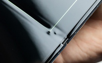 Galaxy Fold bị hỏng màn hình chỉ sau một ngày sử dụng?