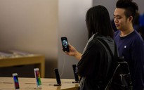 Apple có thể bỏ cổng Lightning trên iPhone 2021