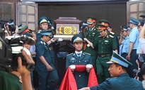 Nước mắt tiếc thương phi công Trần Quang Khải