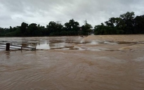 Nhiều địa phương ở Hà Tĩnh bị cô lập vì mưa lũ, 1 người chết