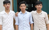 Ba anh em sinh ba cùng đỗ vào Trường Sĩ quan thông tin