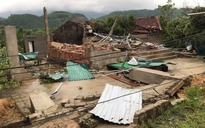 Lốc xoáy tại Hà Tĩnh 2 người bị thương, hàng chục căn nhà tốc mái