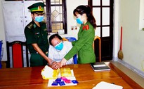 Bắt quả tang một phụ nữ đang vận chuyển 12.000 viên ma túy tổng hợp