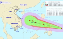 Bão Phanfone giật cấp 11 đang hướng vào Biển Đông