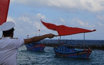 Cứu 5 ngư dân trên tàu cá bị chìm gần đảo Song Tử Tây