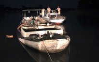 1 đêm, bắt 4 tàu hút cát 'chui' trên 2 con sông ở Quảng Trị