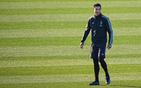 Cristiano Ronaldo cười tươi khi trở lại tập luyện cùng Juventus