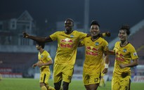 HLV Kiatisak giới thiệu cặp 'song sát' mới của V-League 2021