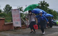 Hình ảnh ấm áp trong ngày thi đầu tiên kỳ thi tốt nghiệp THPT tại Đắk Nông