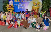 Các bạn trẻ mang Trung thu về cho những bạn nhỏ