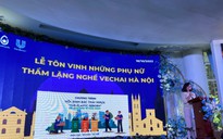 Vinh danh và hỗ trợ lao động nữ phi chính thức về thu gom rác thải