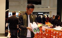 U.23 Việt Nam đi shopping tại Qatar: Chỉ ngắm, không mua
